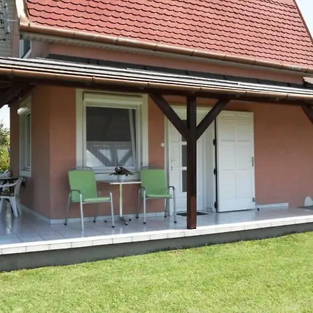 Am Plattensee Balatonmáriafürdő