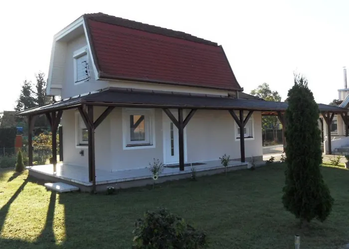 Am Plattensee Balatonmáriafürdő