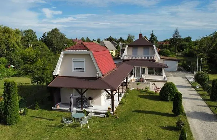 Am Plattensee Dom wakacyjny Balatonmáriafürdő