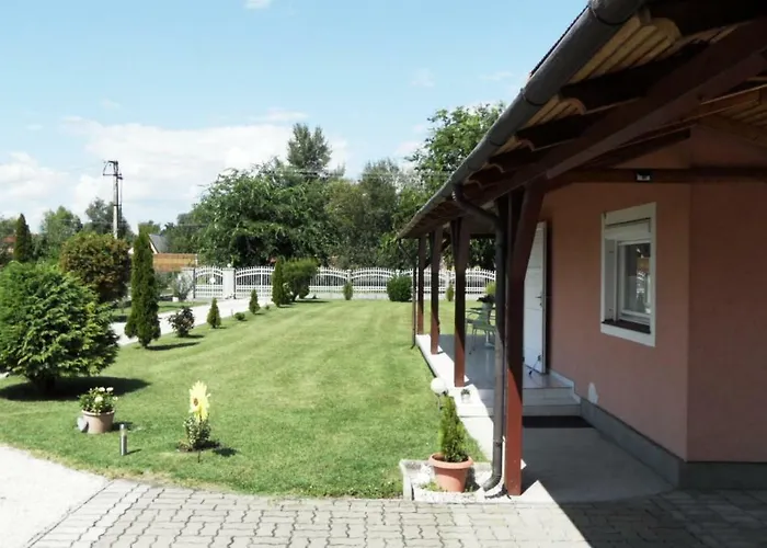 Casa de Férias Am Plattensee Balatonmáriafürdő